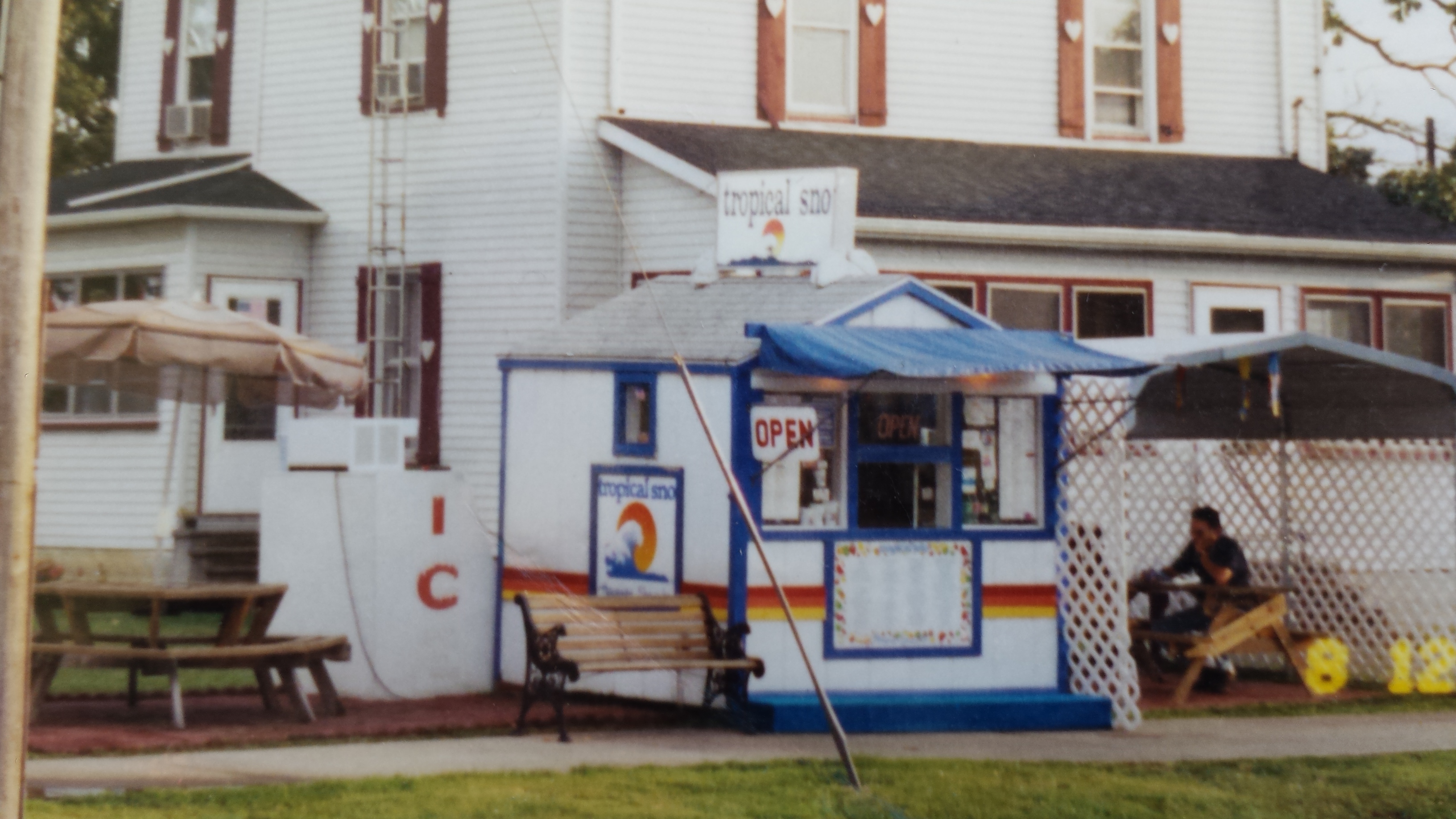 tropical sno stand